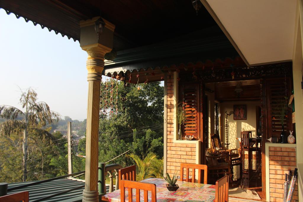Yes Paradise Kandy Buitenkant foto